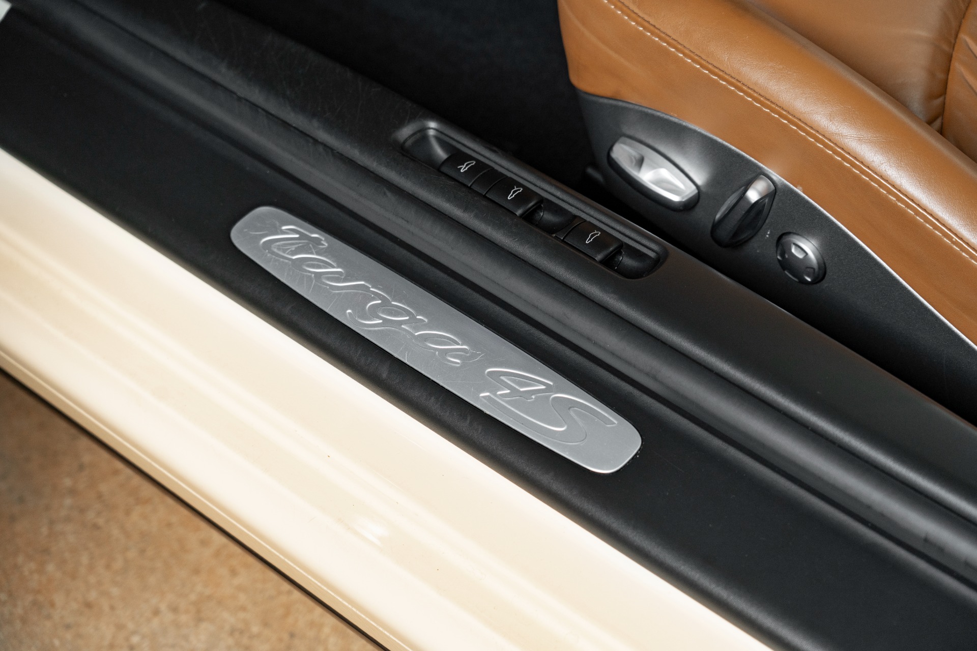 Used-2012-Porsche-911-Targa-4S