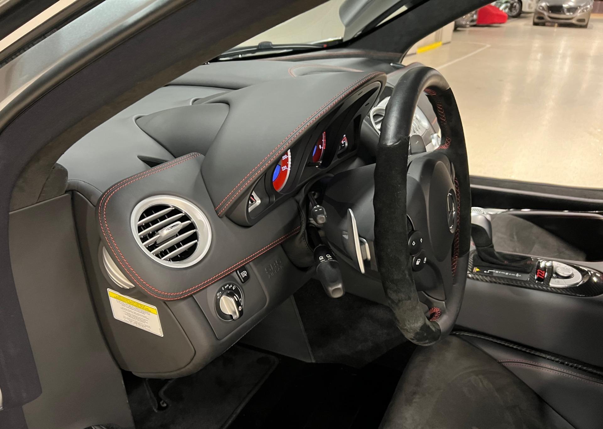 Used-2007-Mercedes-Benz-SLR-722