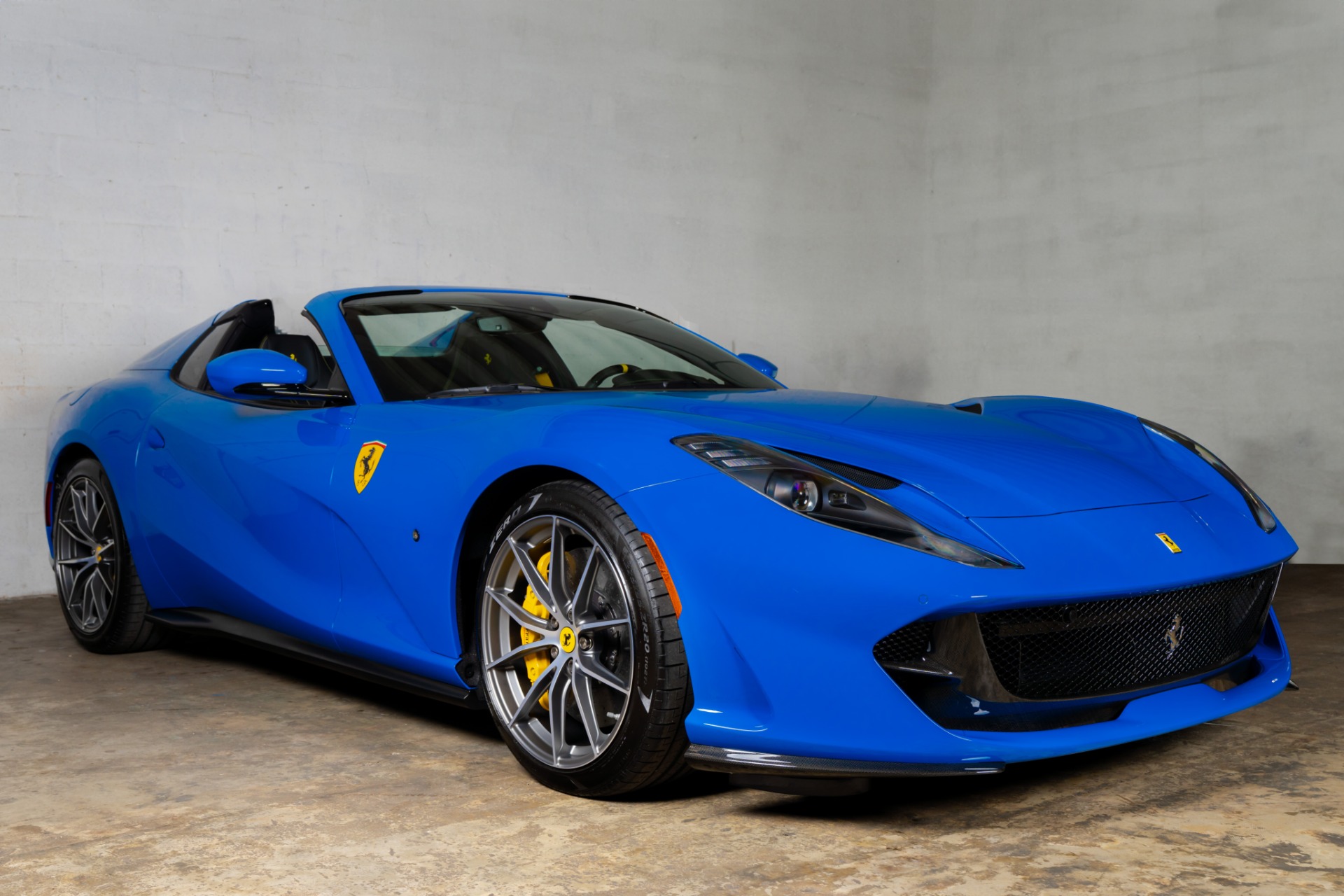 Used-2022-Ferrari-812-GTS