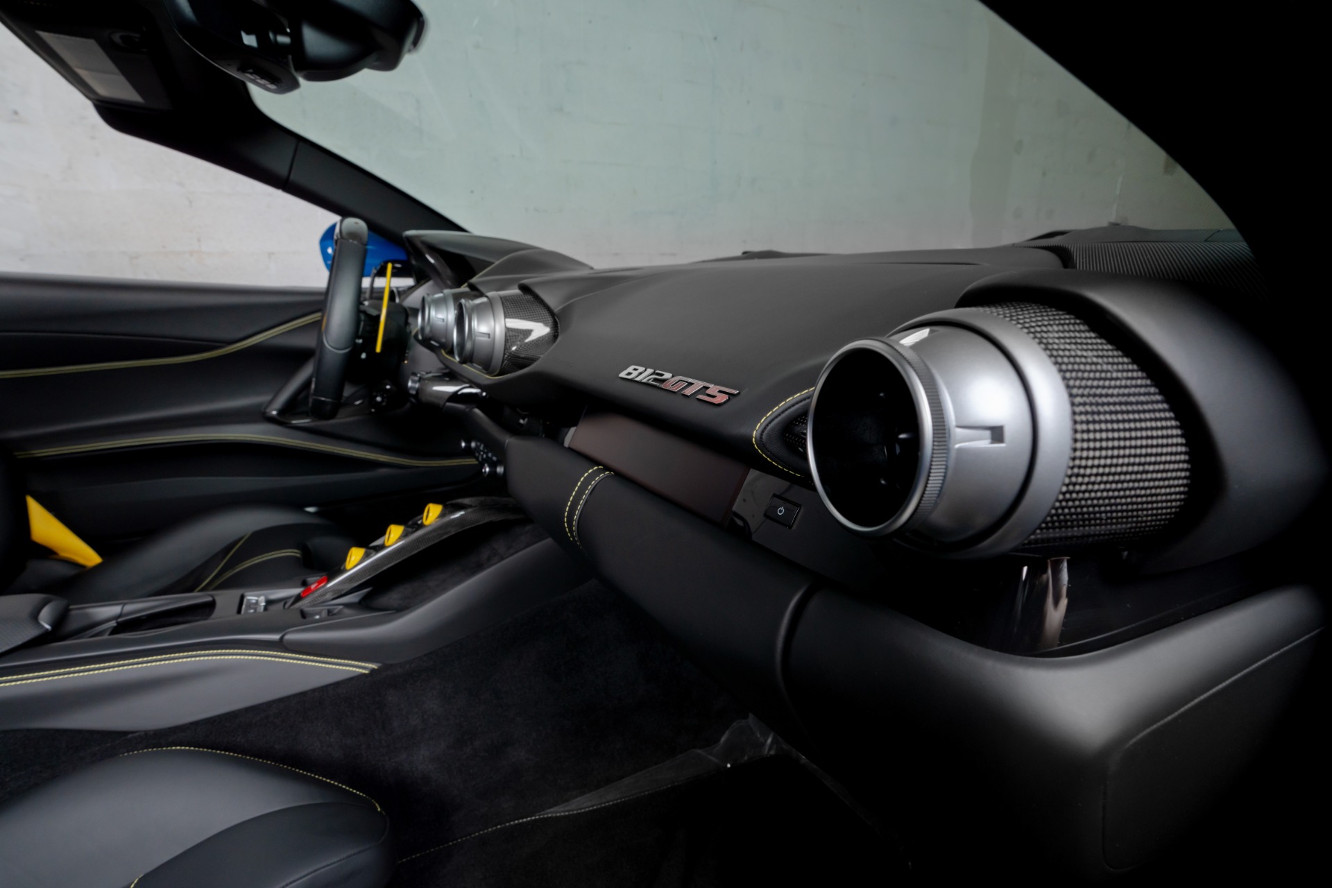 Used-2022-Ferrari-812-GTS