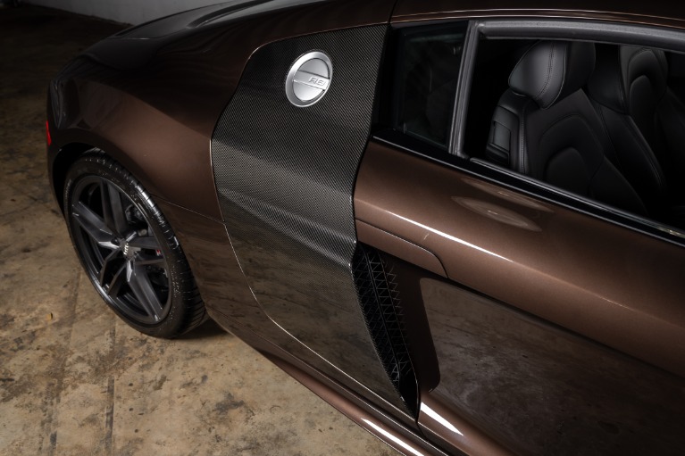Used-2015-Audi-R8-52-quattro