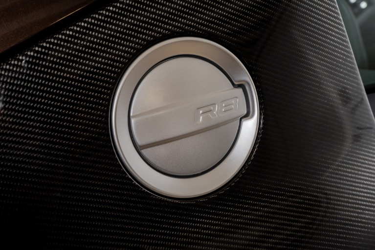 Used-2015-Audi-R8-52-quattro