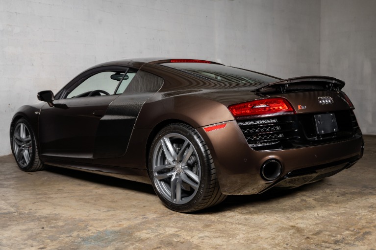 Used-2015-Audi-R8-52-quattro