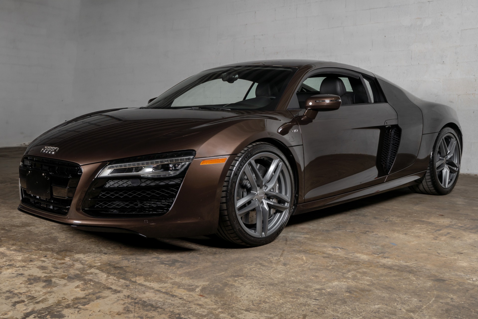 Used-2015-Audi-R8-52-quattro