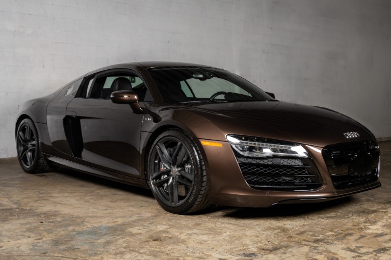 Used-2015-Audi-R8-52-quattro
