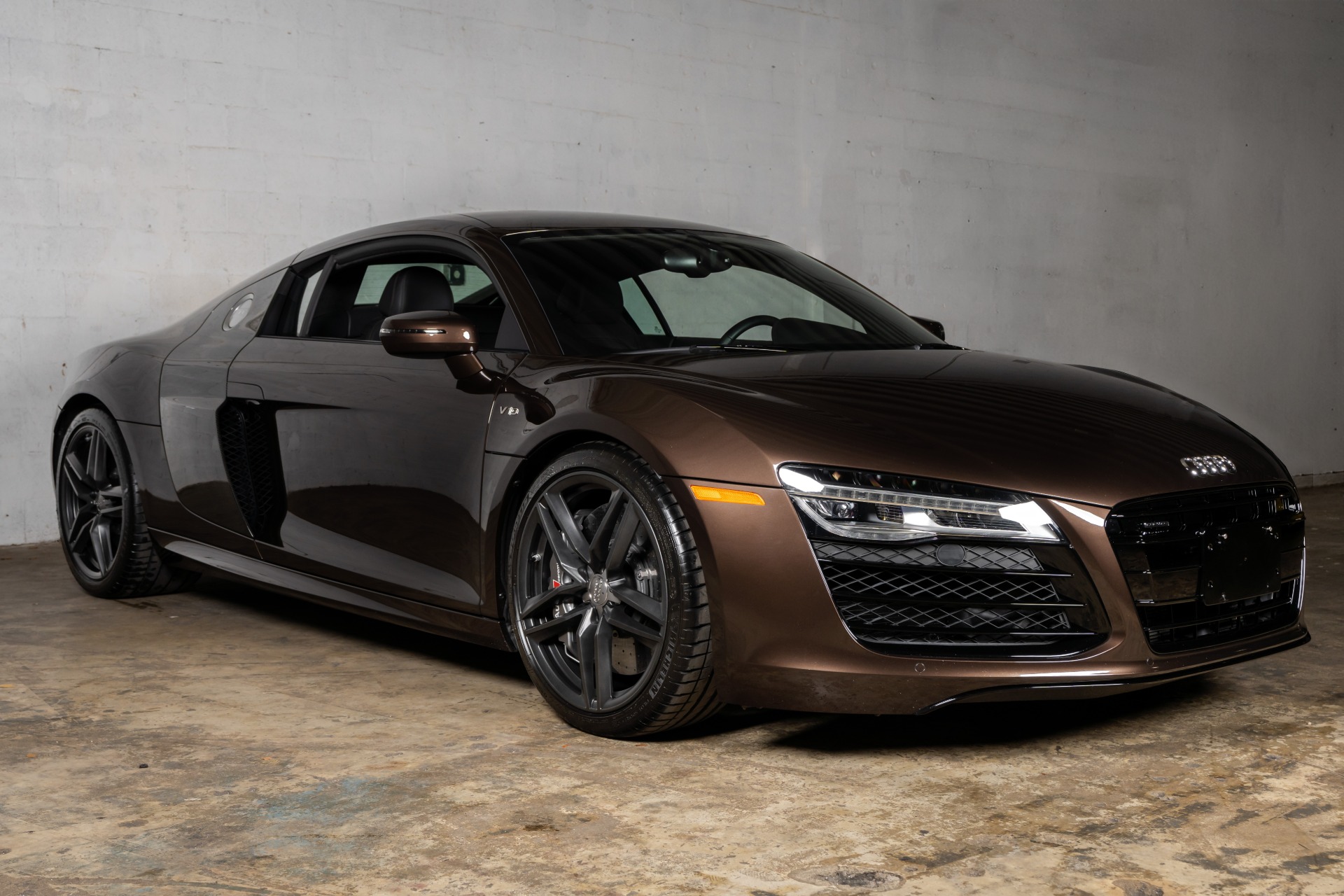 Used-2015-Audi-R8-52-quattro