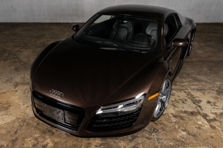 Used-2015-Audi-R8-52-quattro