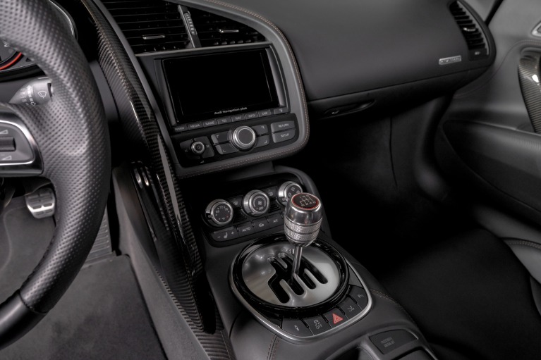 Used-2015-Audi-R8-52-quattro