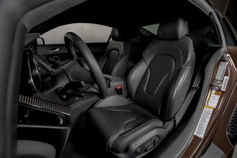 Used-2015-Audi-R8-52-quattro
