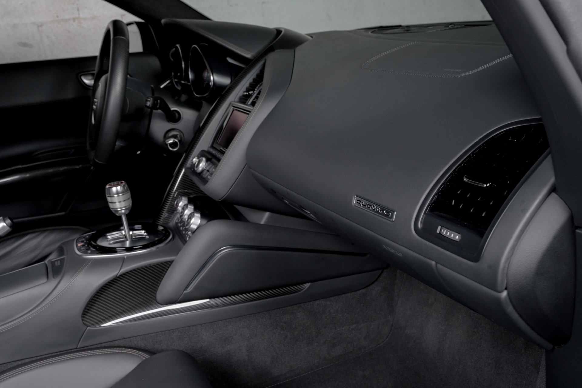 Used-2015-Audi-R8-52-quattro