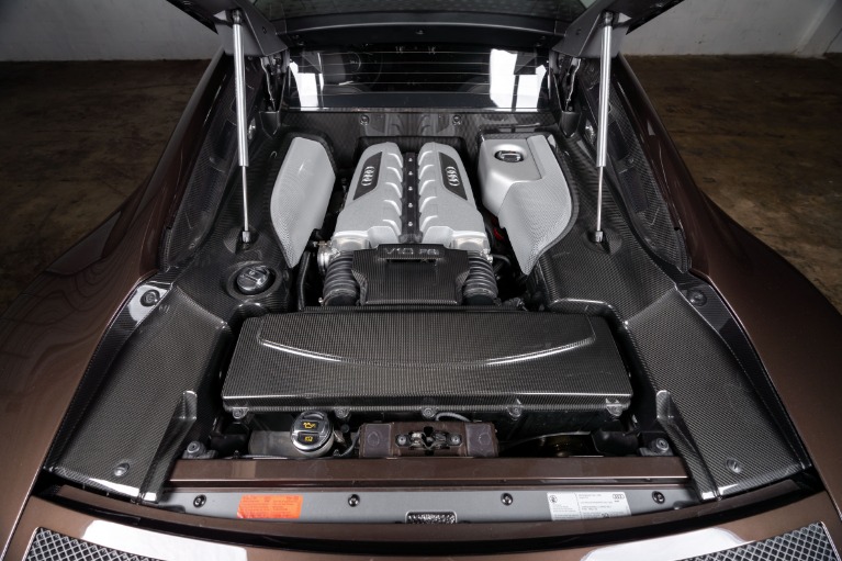 Used-2015-Audi-R8-52-quattro
