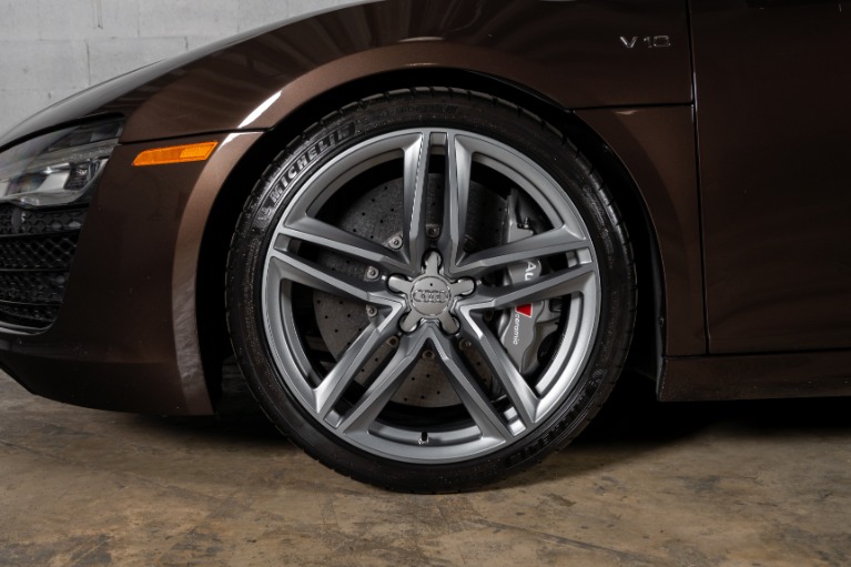Used-2015-Audi-R8-52-quattro