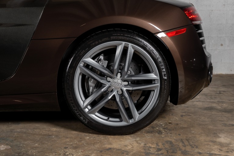 Used-2015-Audi-R8-52-quattro