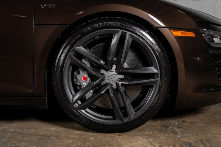 Used-2015-Audi-R8-52-quattro