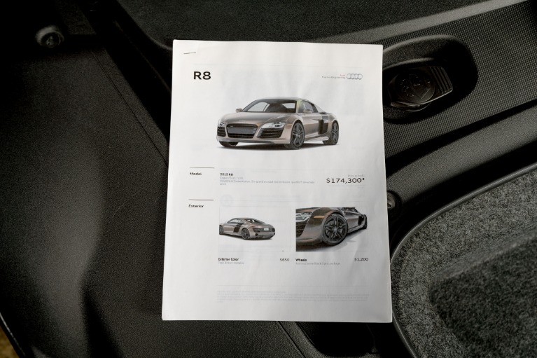 Used-2015-Audi-R8-52-quattro