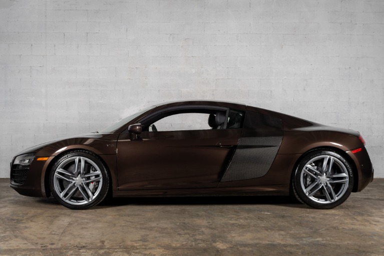 Used-2015-Audi-R8-52-quattro