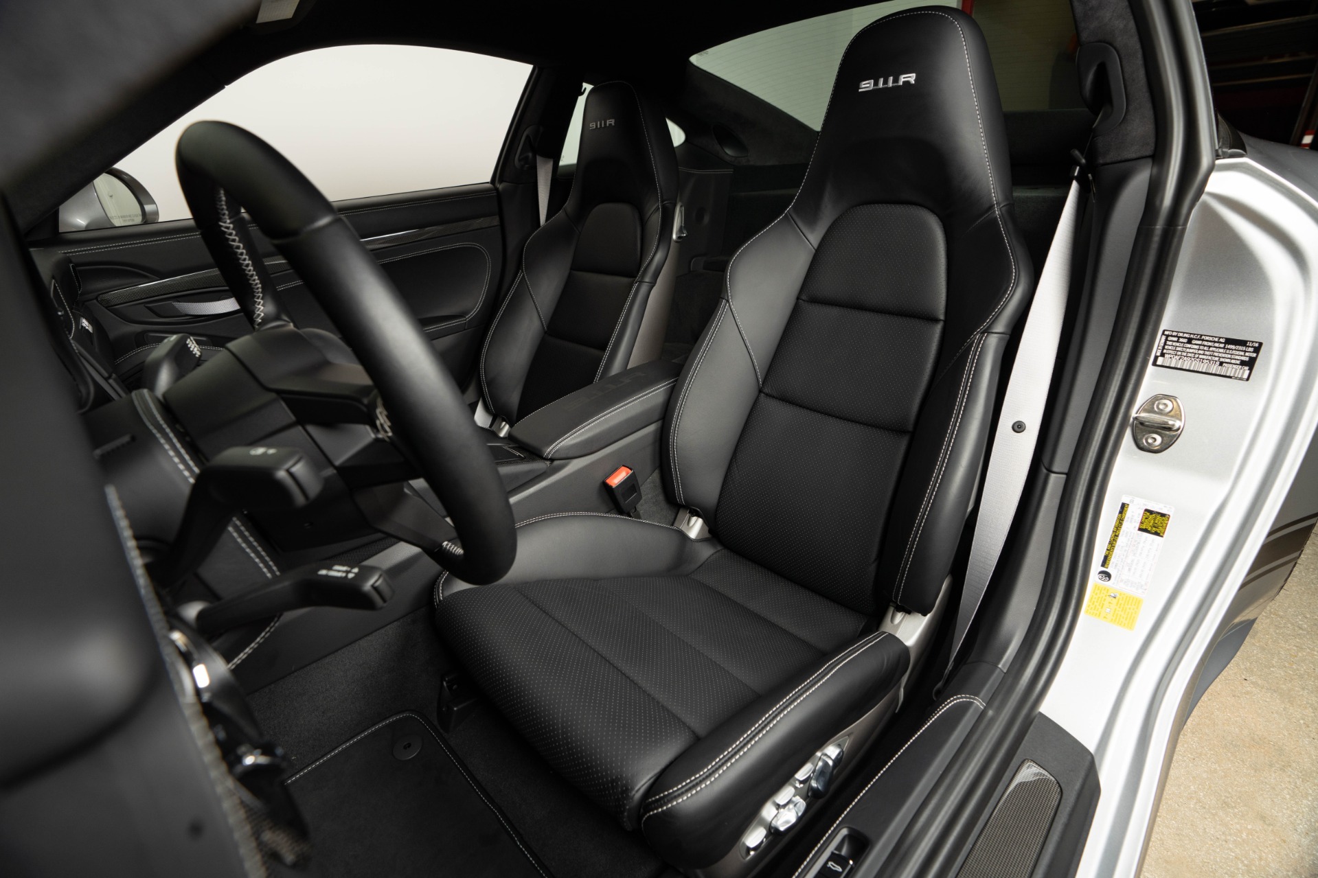 Used-2016-Porsche-911-R