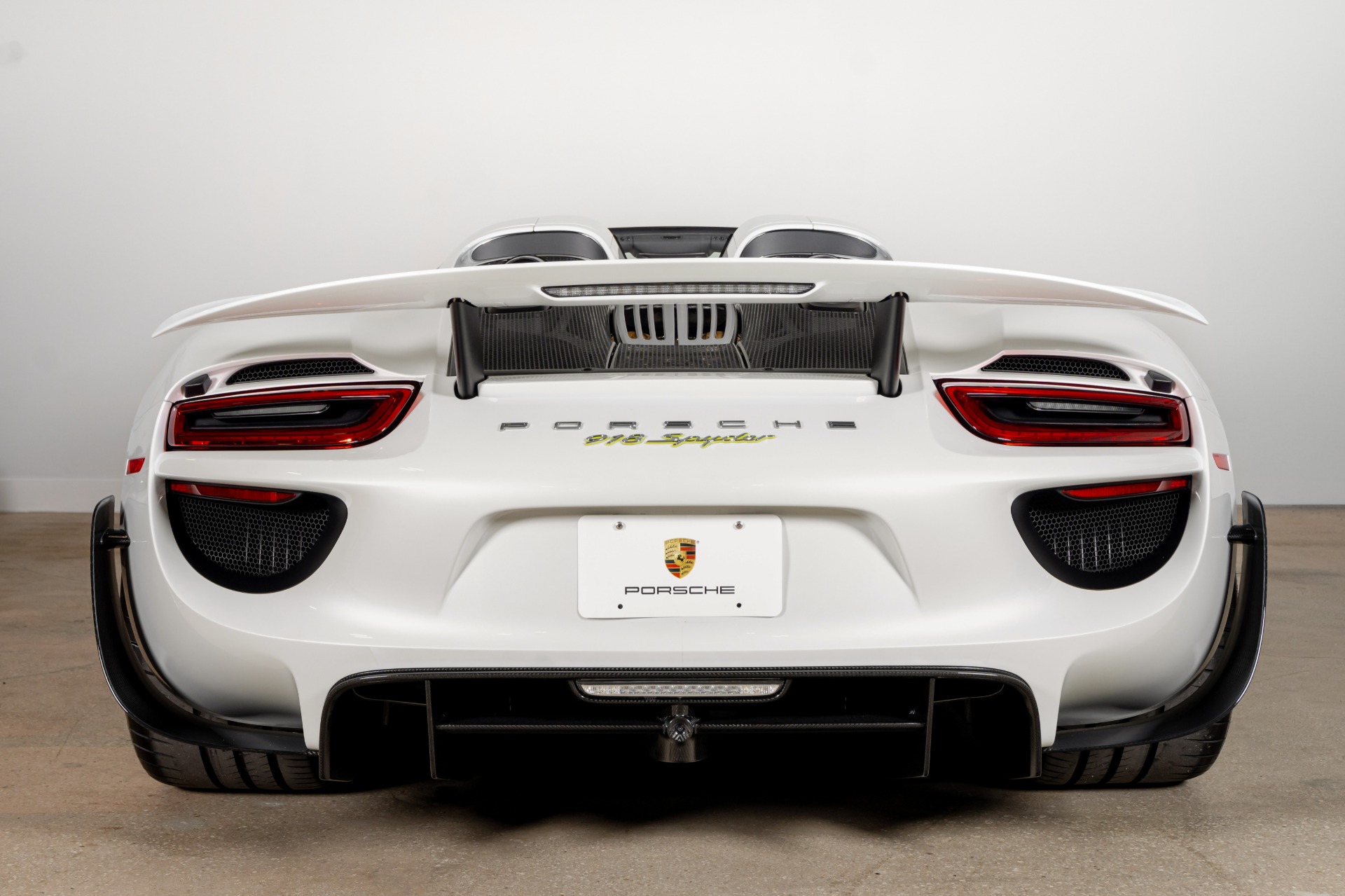 Used-2015-Porsche-918-Spyder