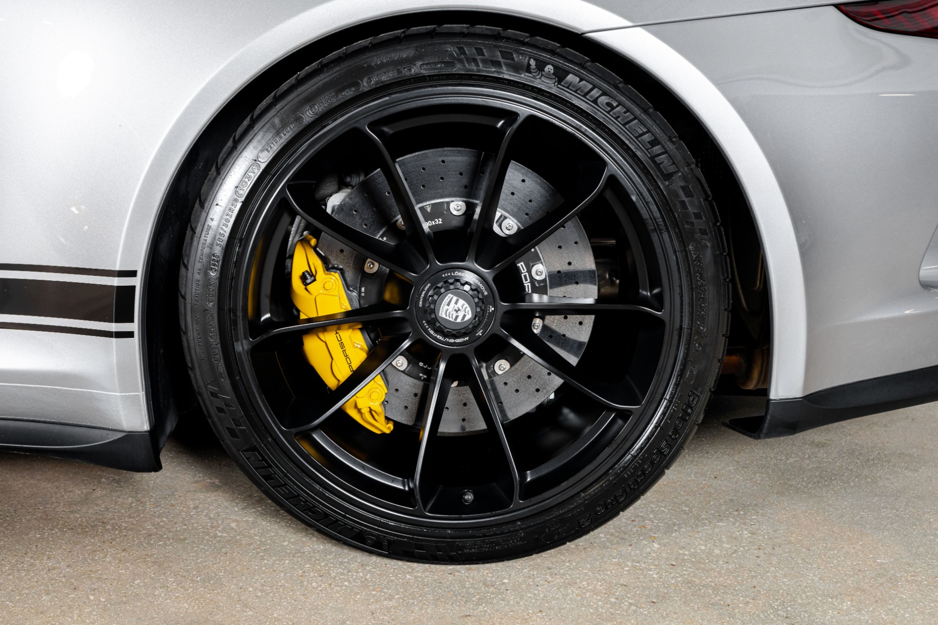 Used-2016-Porsche-911-R