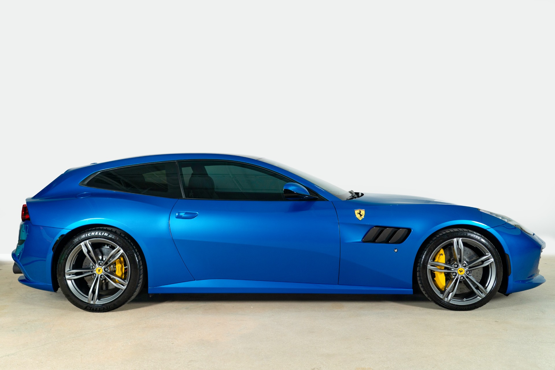 Used-2018-Ferrari-GTC4Lusso
