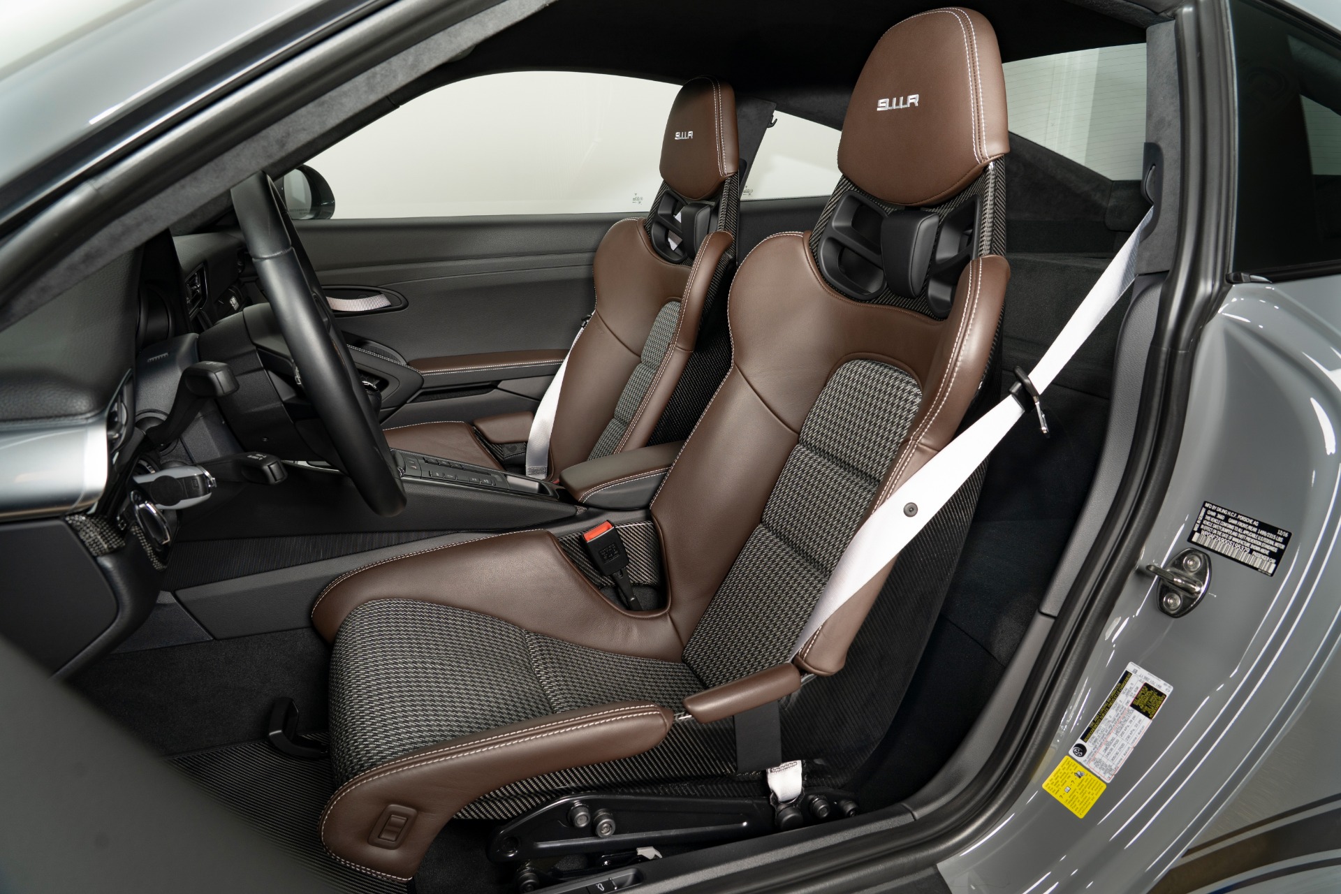 Used-2016-Porsche-911-R