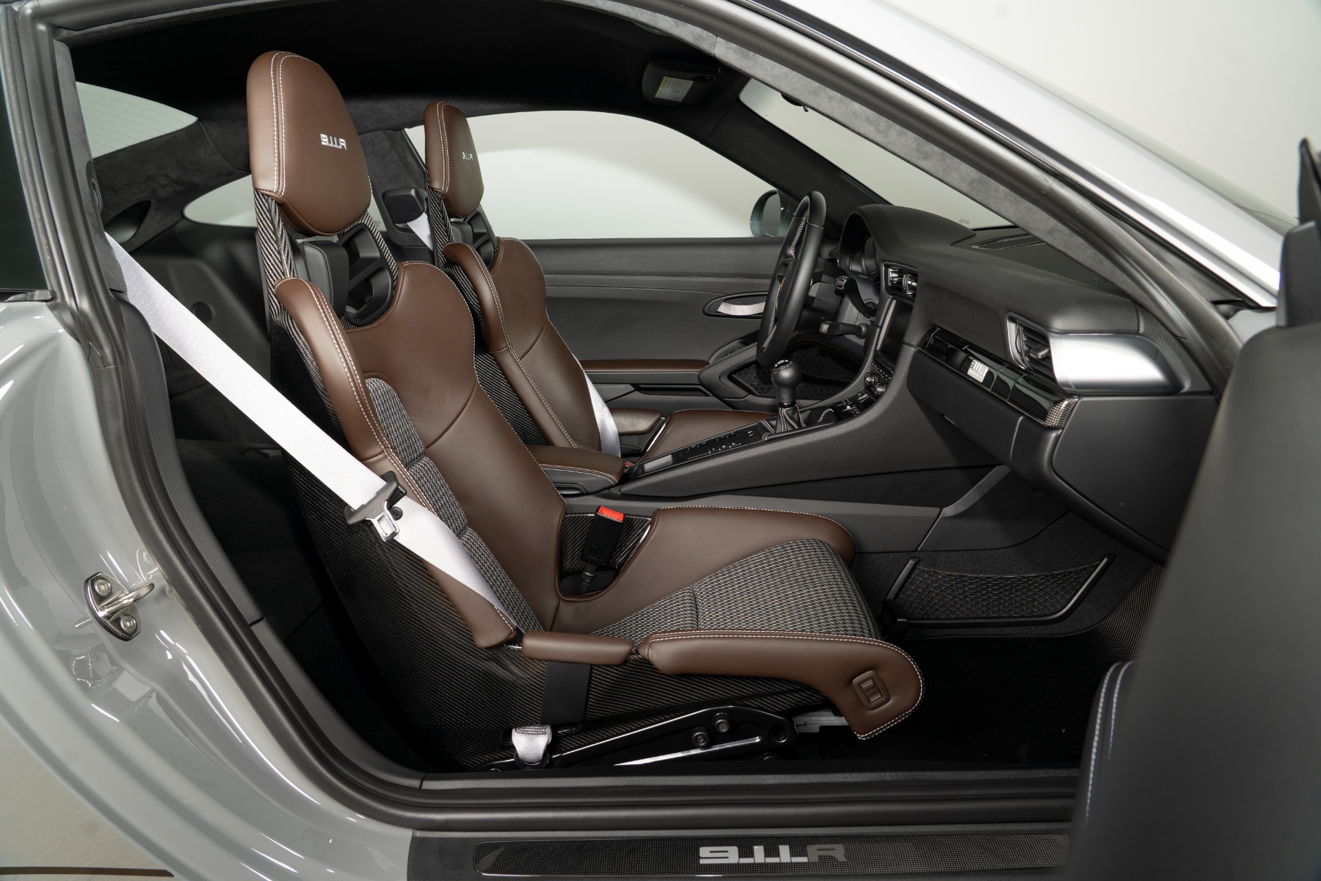 Used-2016-Porsche-911-R