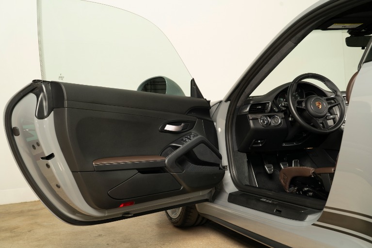 Used-2016-Porsche-911-R