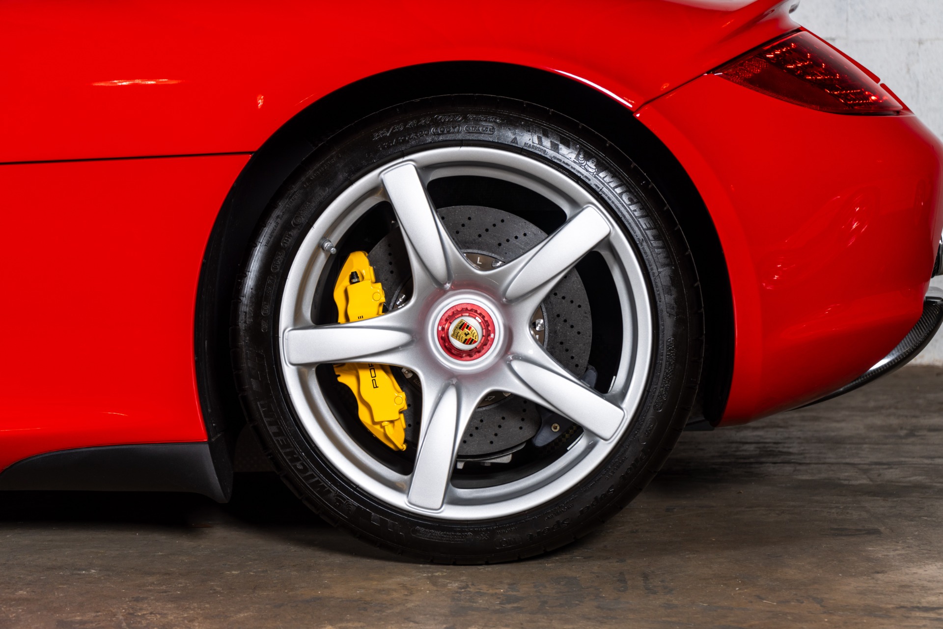 Used-2005-Porsche-Carrera-GT