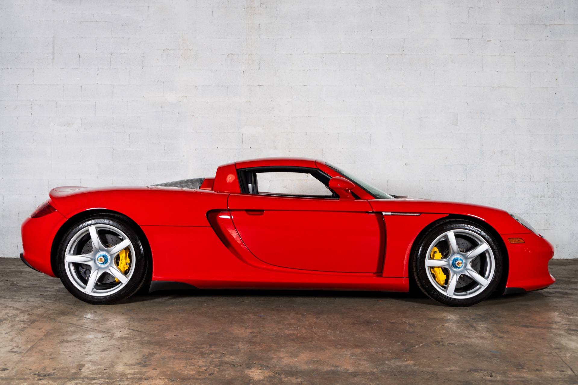 Used-2005-Porsche-Carrera-GT