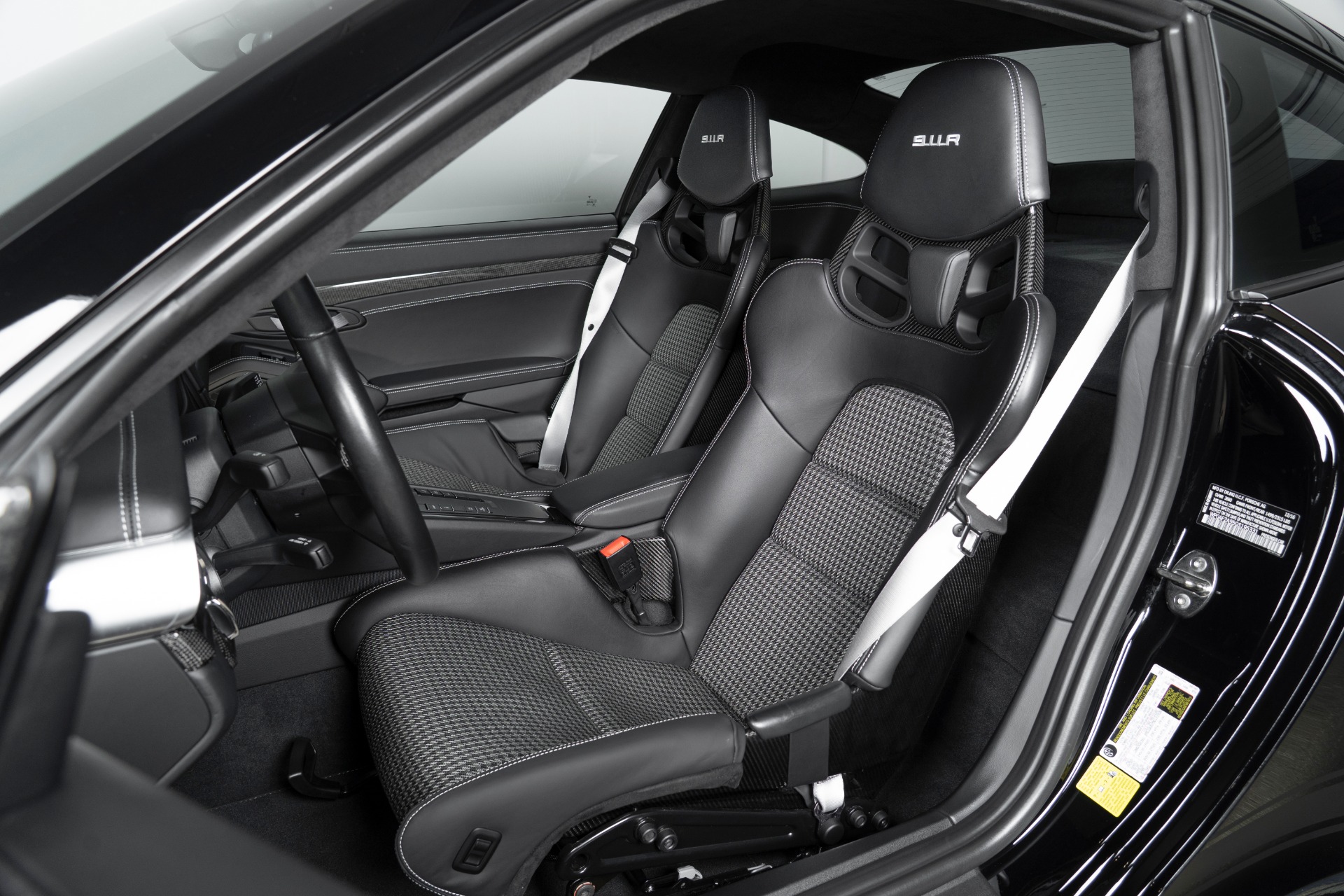 Used-2016-Porsche-911-R