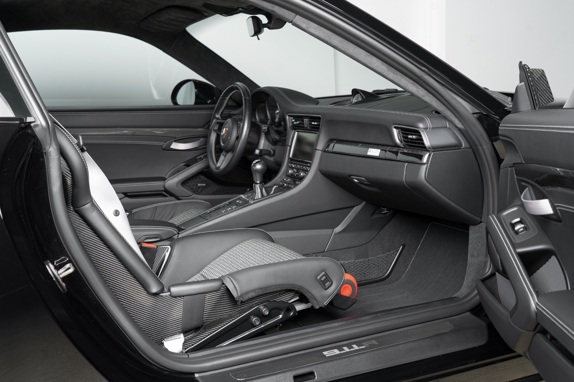 Used-2016-Porsche-911-R