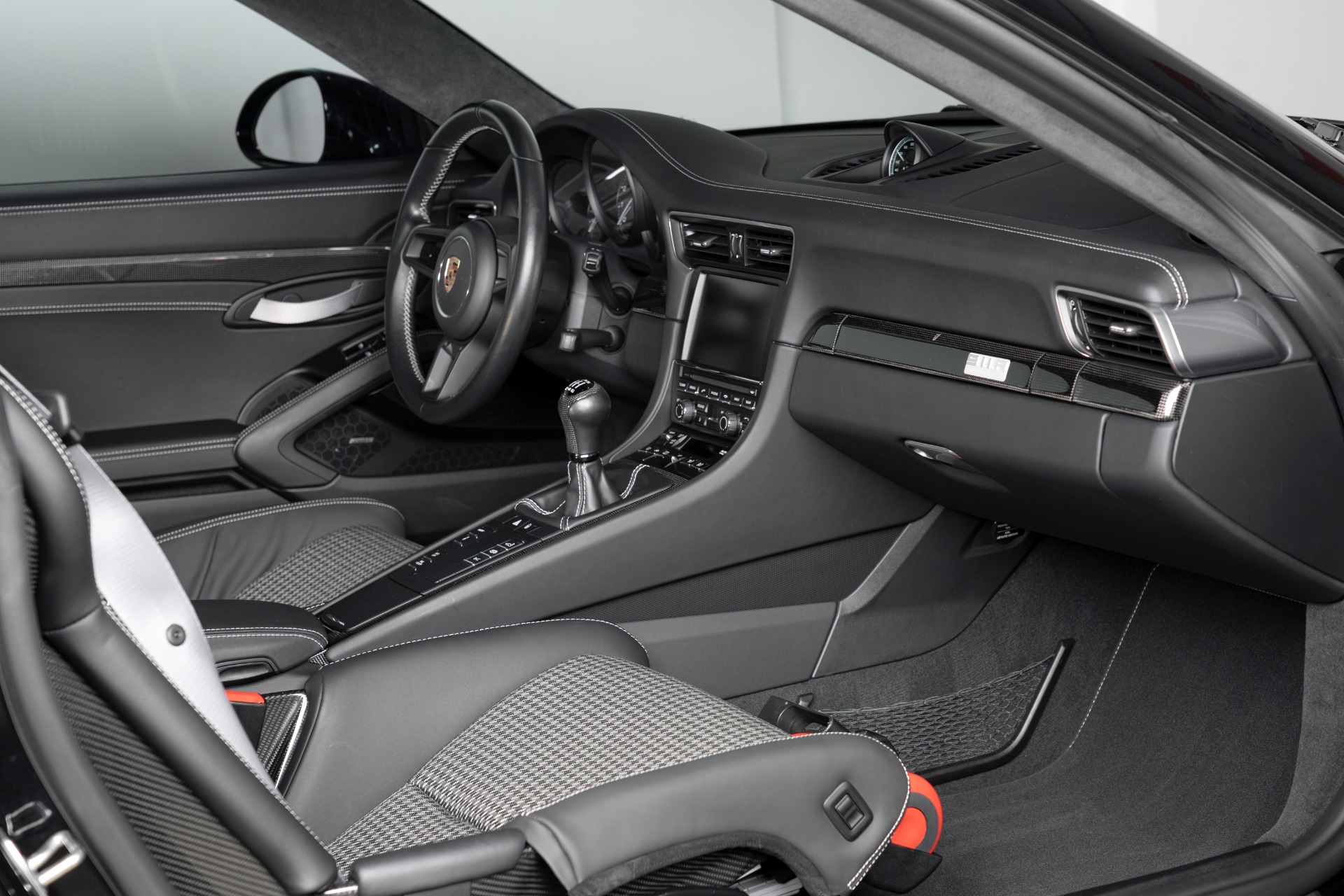 Used-2016-Porsche-911-R