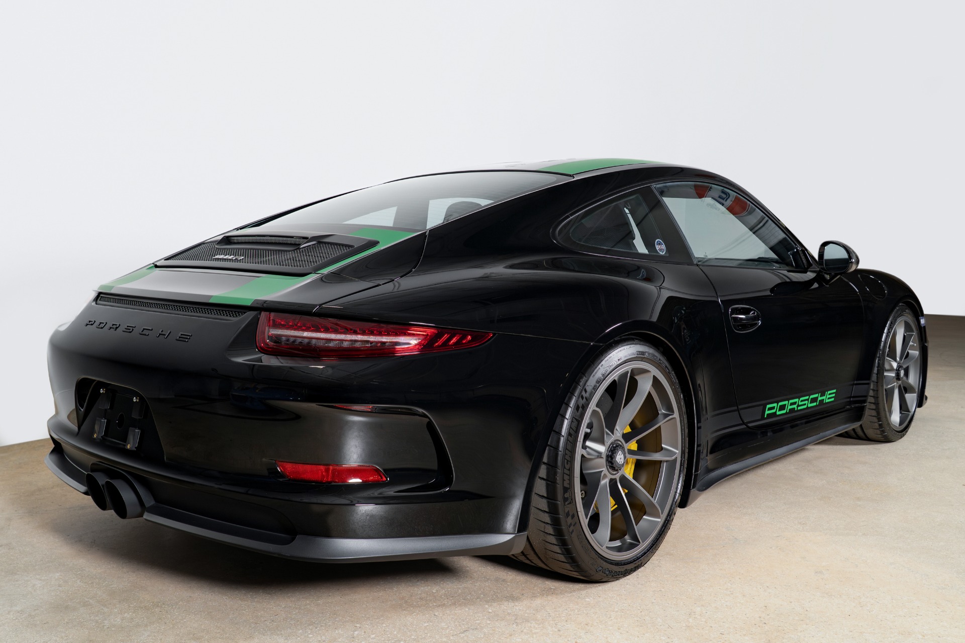 Used-2016-Porsche-911-R