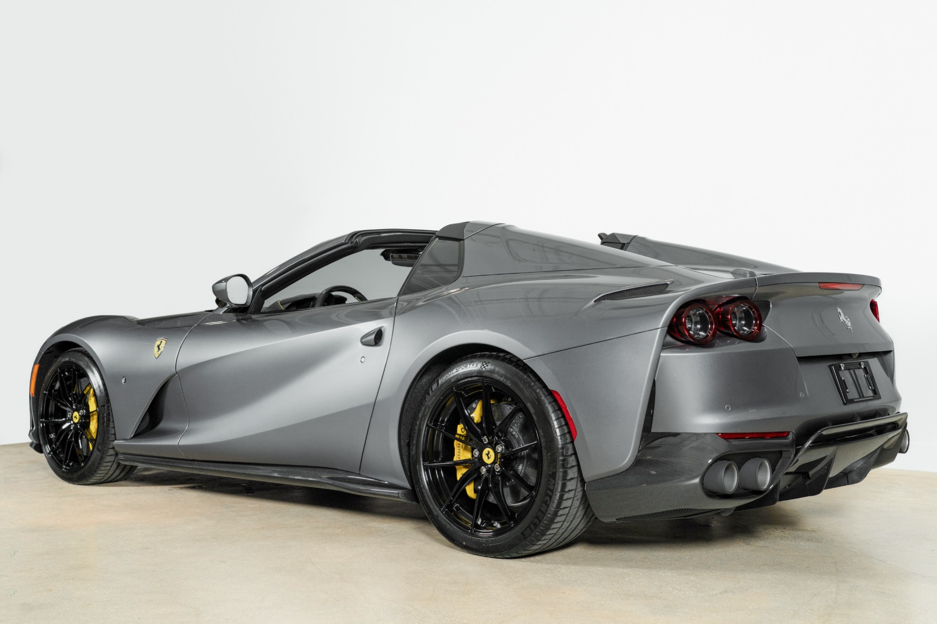 Used-2023-Ferrari-812-GTS