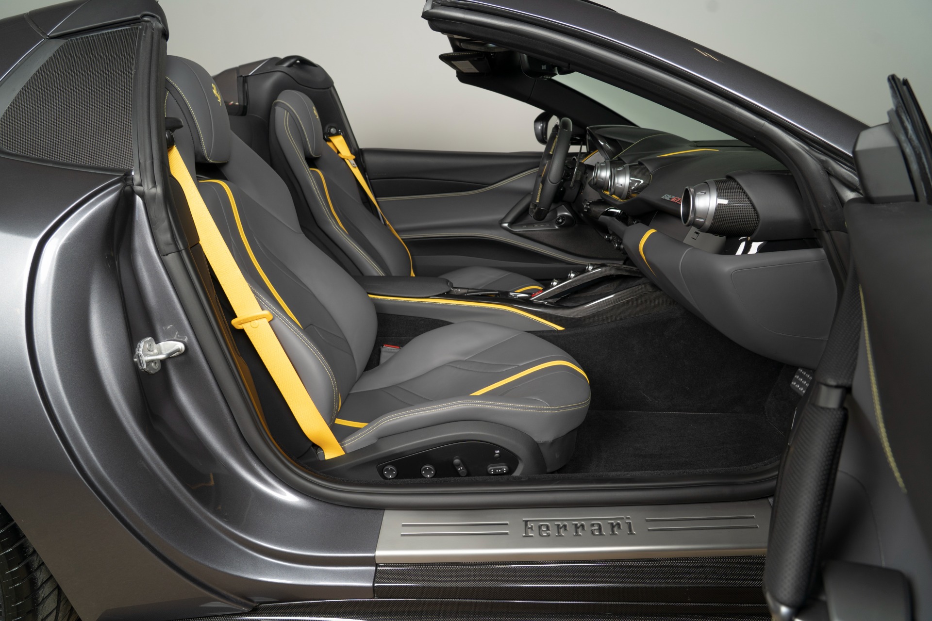 Used-2023-Ferrari-812-GTS