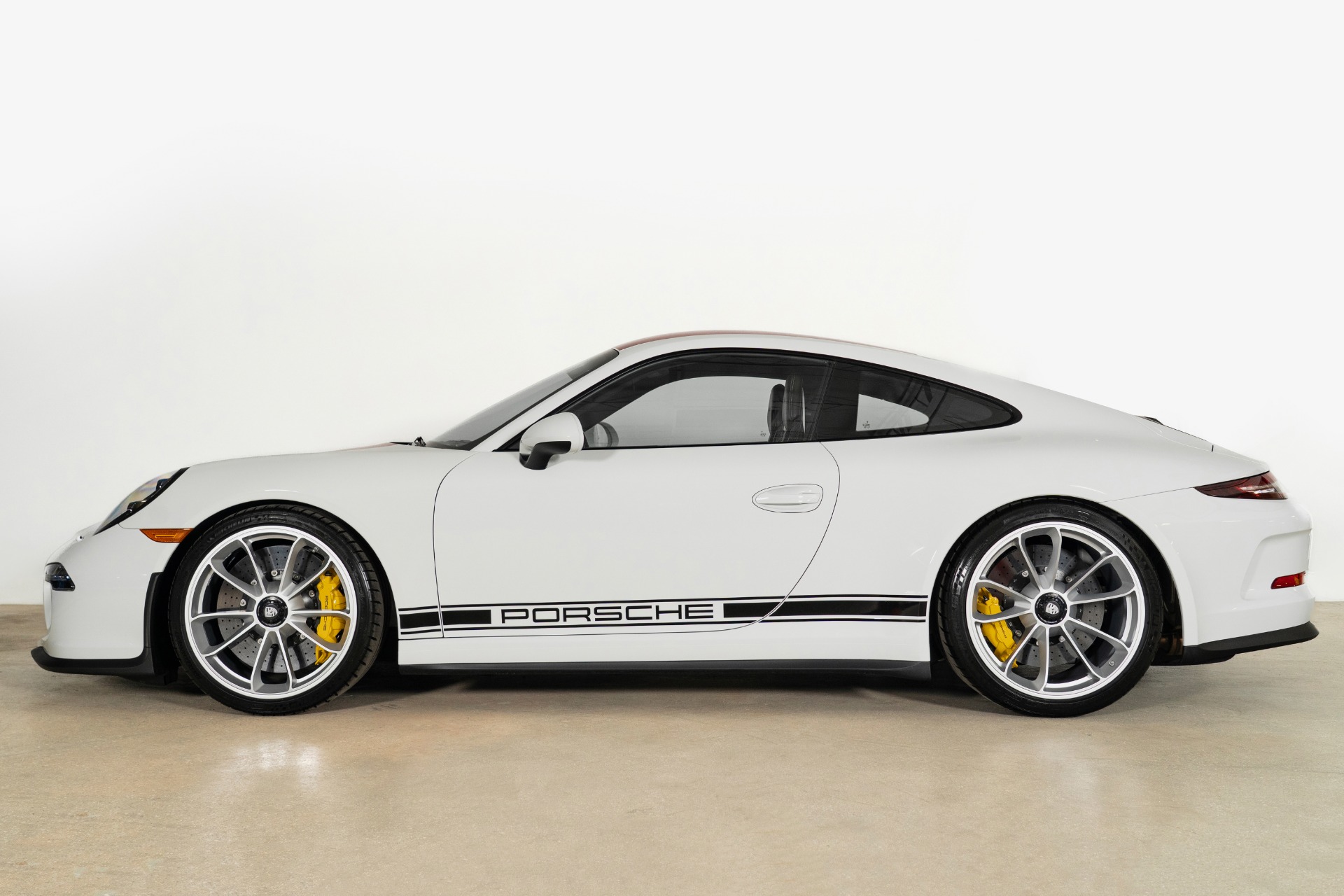 Used-2016-Porsche-911-R