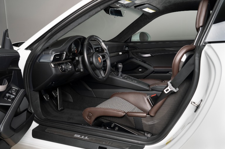 Used-2016-Porsche-911-R