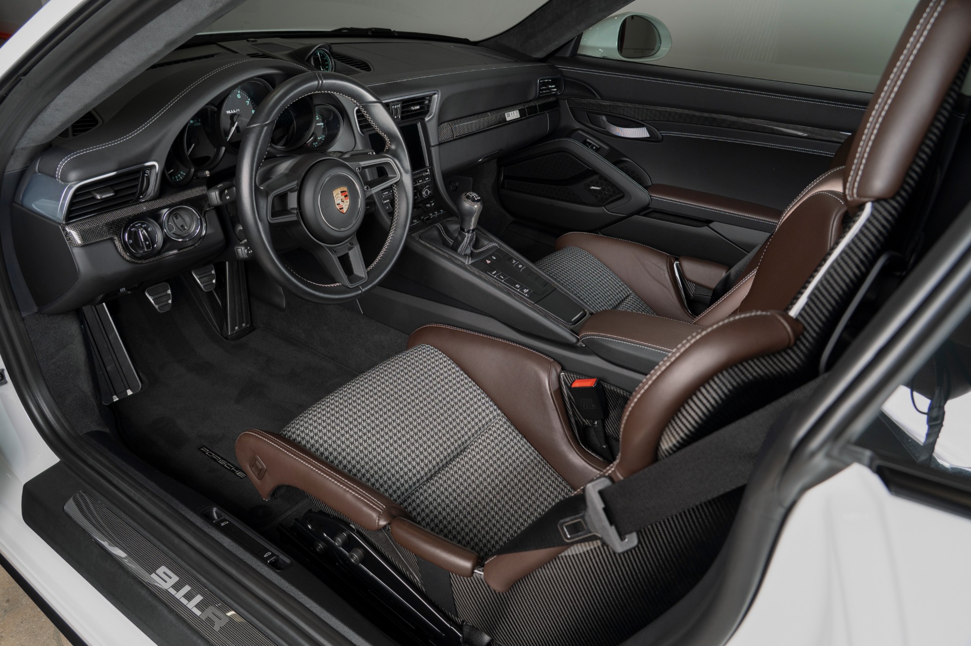 Used-2016-Porsche-911-R