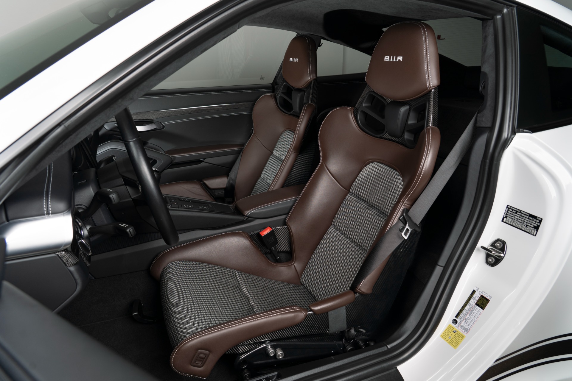 Used-2016-Porsche-911-R