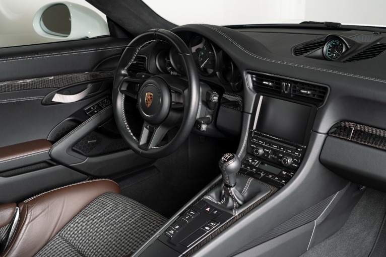Used-2016-Porsche-911-R