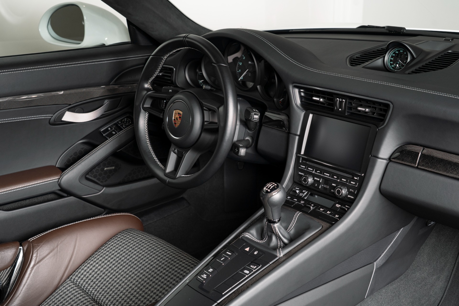 Used-2016-Porsche-911-R
