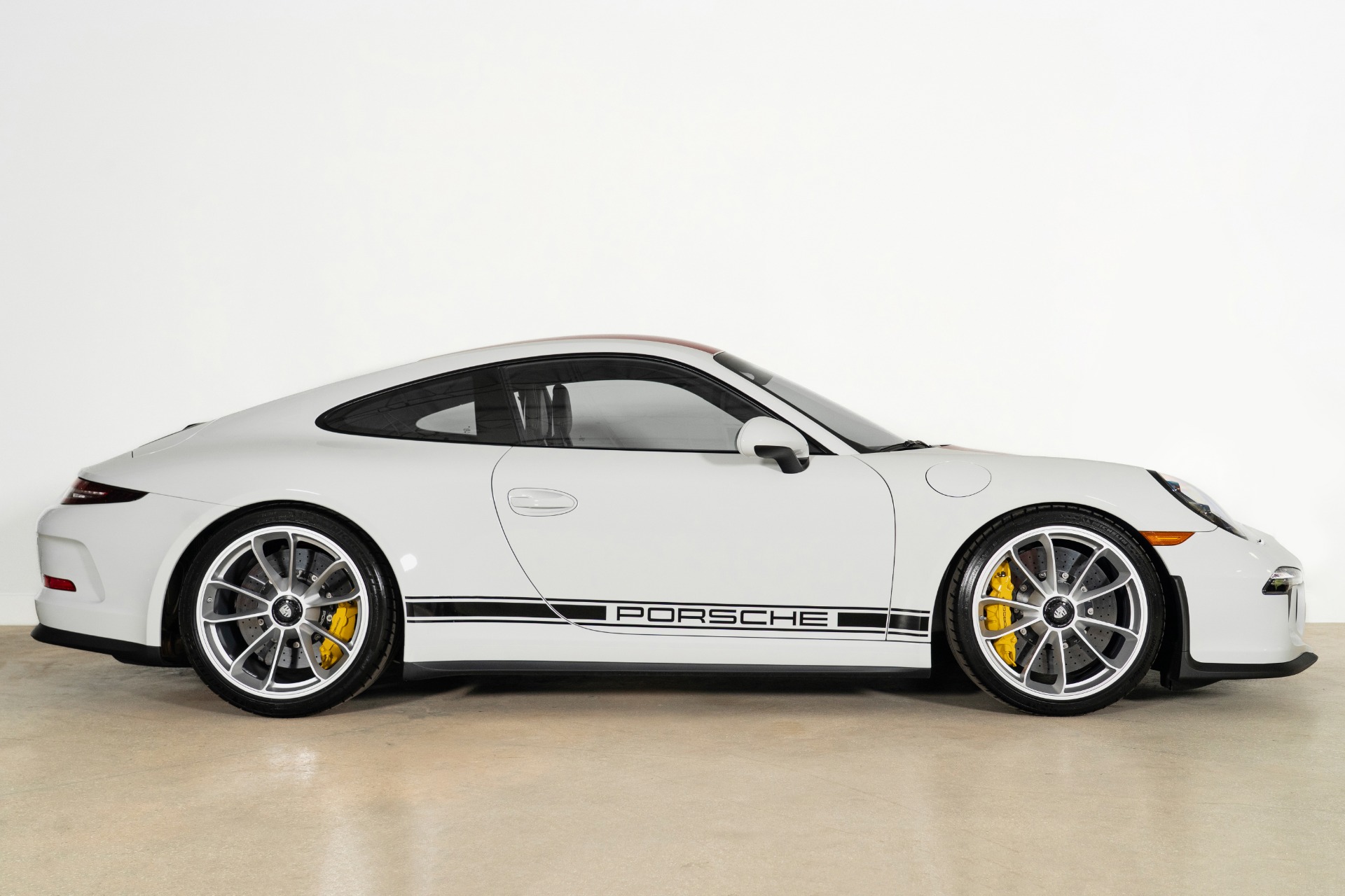 Used-2016-Porsche-911-R
