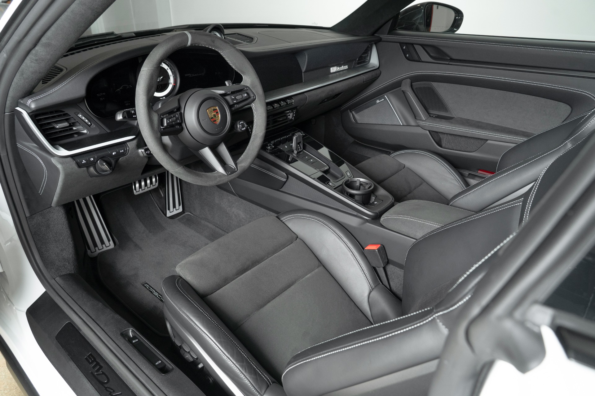 Used-2024-Porsche-911-Dakar