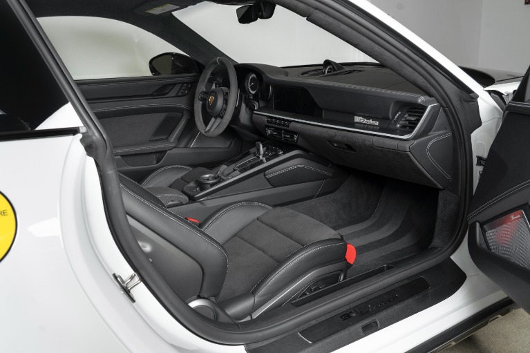 Used-2024-Porsche-911-Dakar