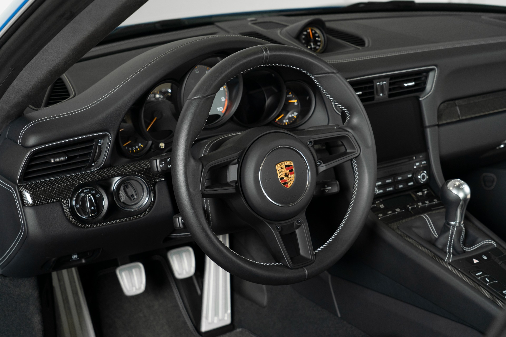 Used-2018-Porsche-911-GT3-Touring