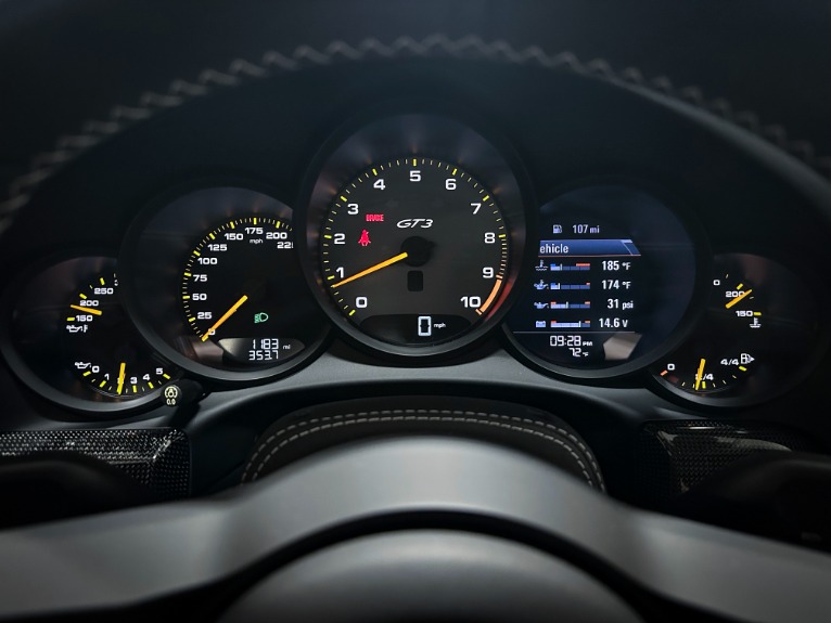 Used-2018-Porsche-911-GT3-Touring