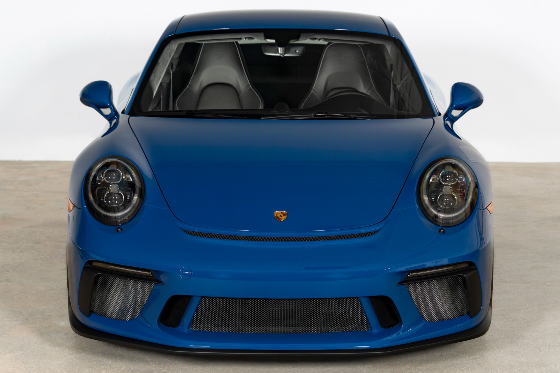 Used-2018-Porsche-911-GT3-Touring