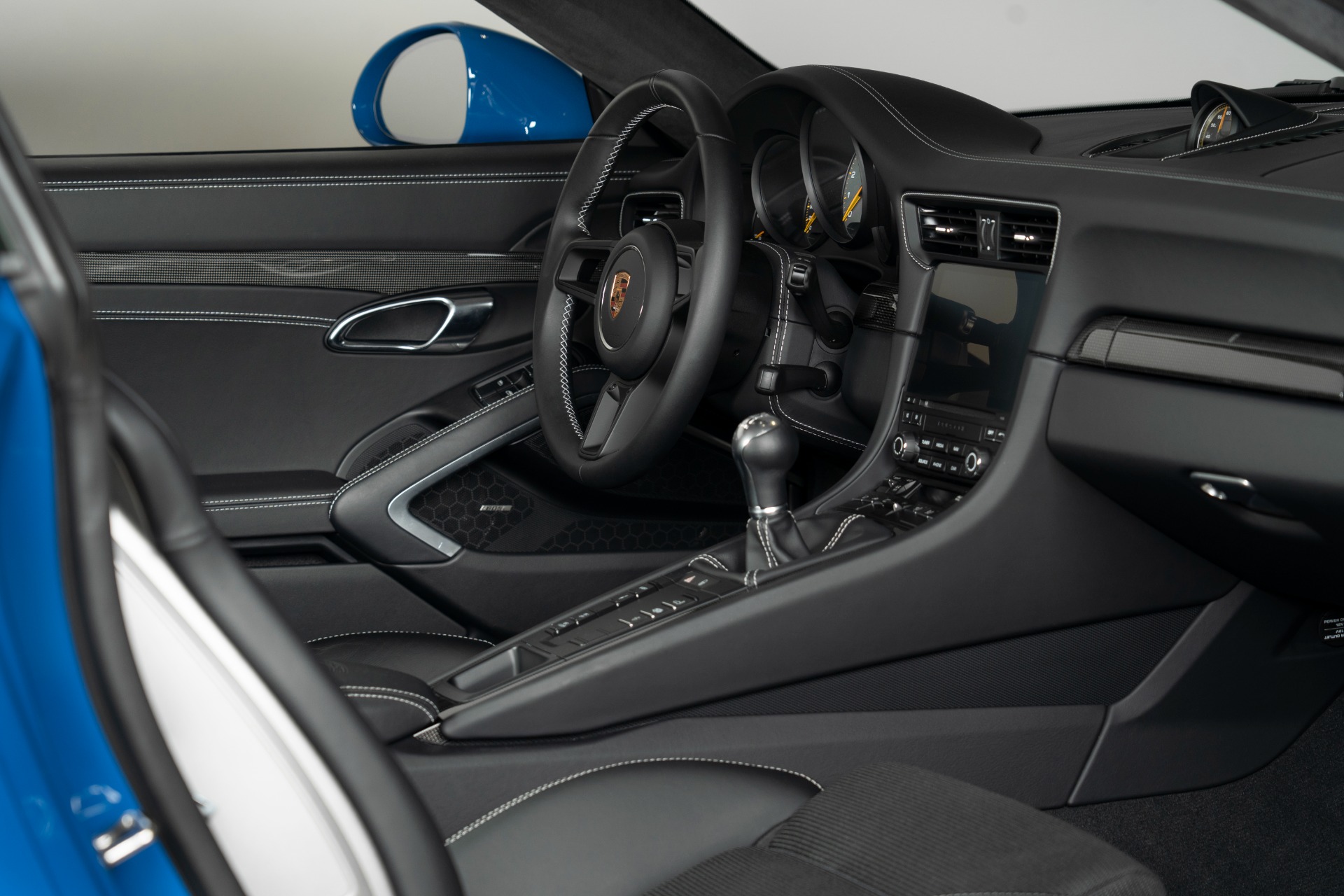 Used-2018-Porsche-911-GT3-Touring