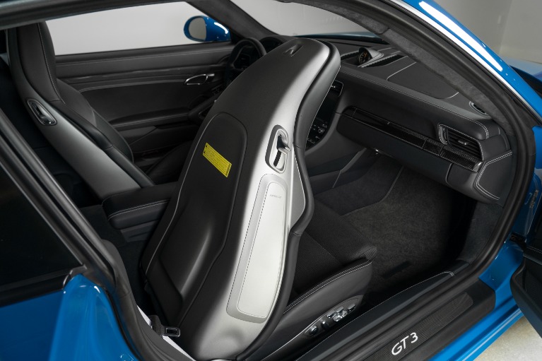 Used-2018-Porsche-911-GT3-Touring