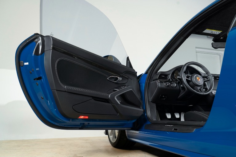 Used-2018-Porsche-911-GT3-Touring